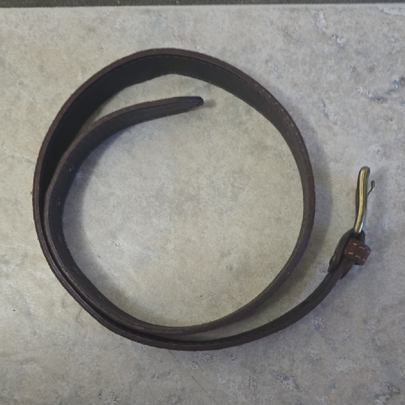 Elegant Dark Brown Leather Men's Belt - Picture 4 of 6